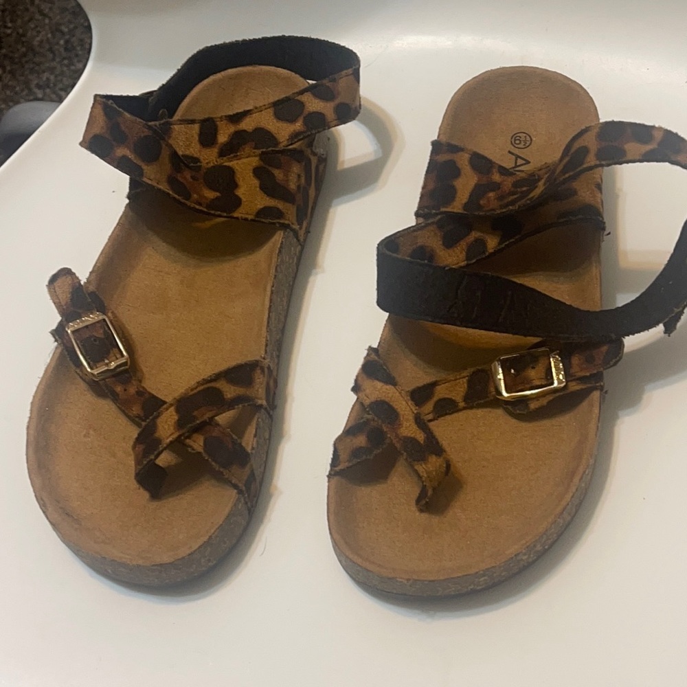 Never Worn 6.5 Sandals